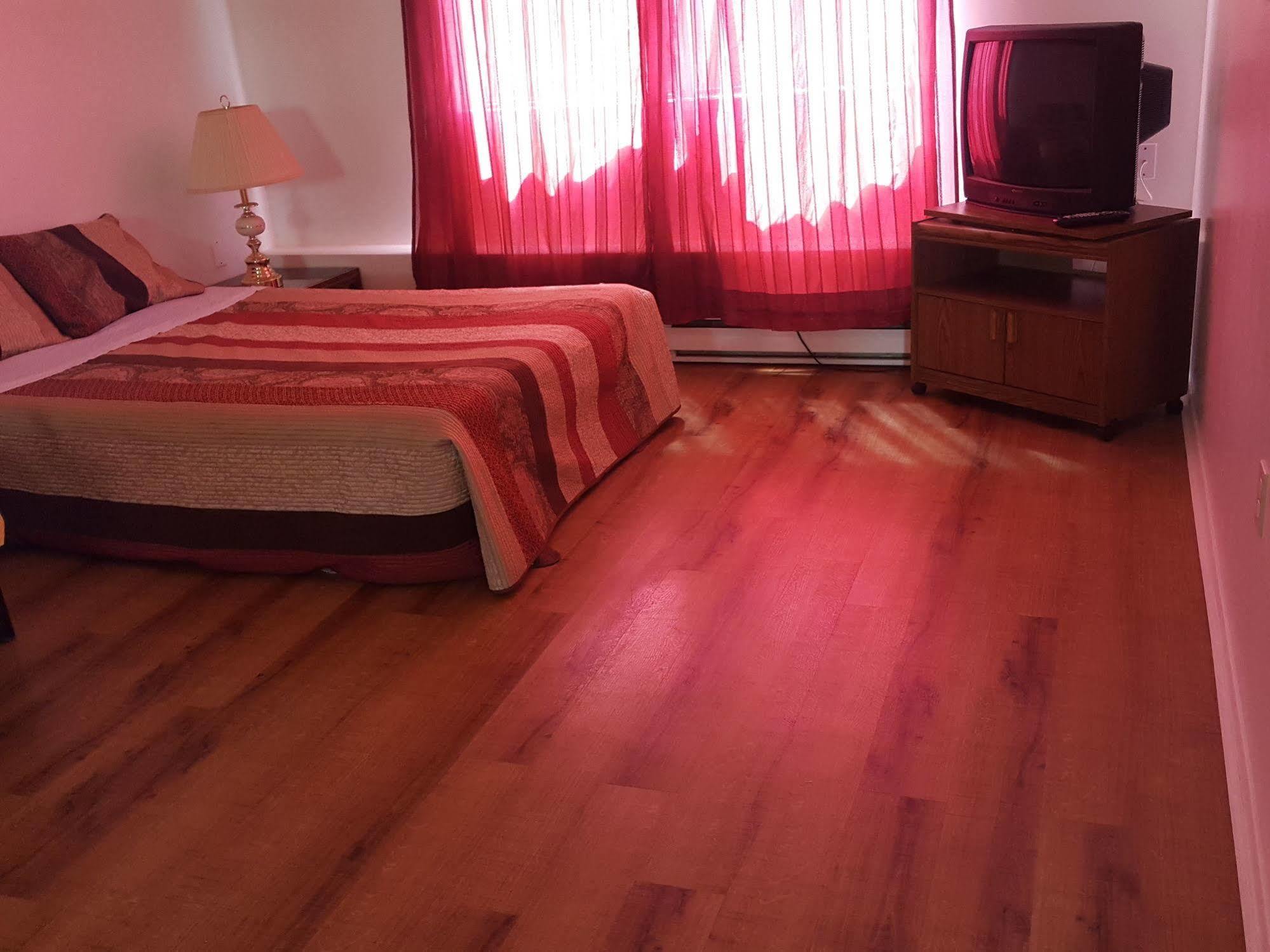 Croft Inn Motel Crofton Екстер'єр фото